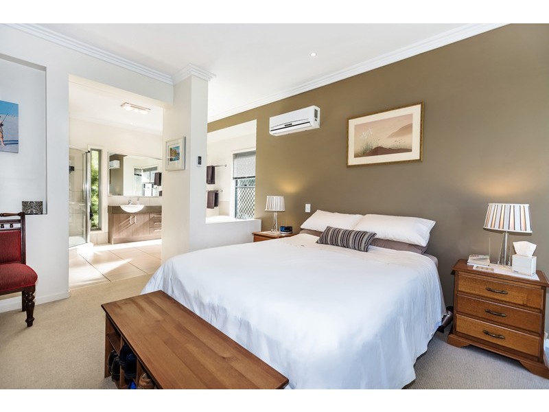 24 Dornoch Way, Peregian Springs QLD 4573