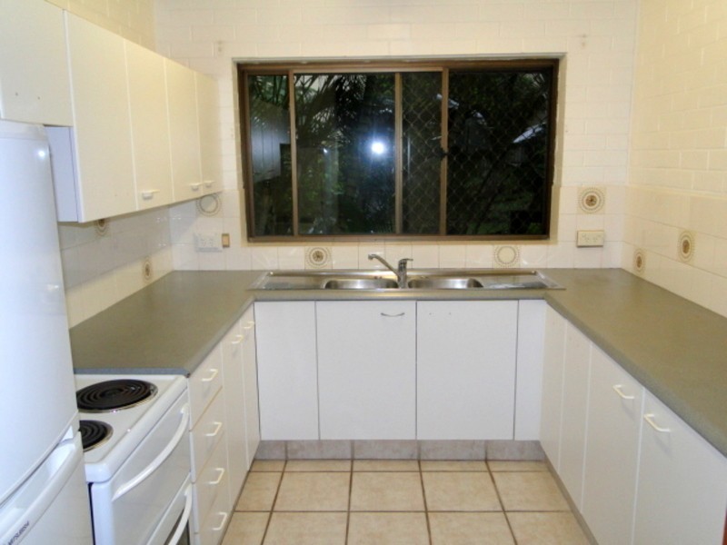 2/17 Coolum Terrace, Coolum Beach QLD 4573
