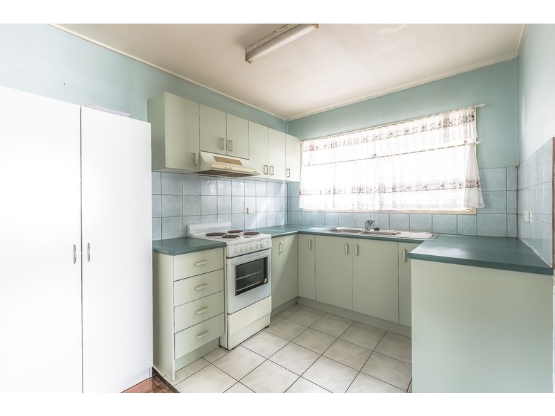 85 Coronation Avenue, Nambour QLD 4560