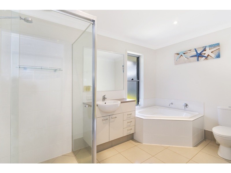 3 Waterville Way, Peregian Springs QLD 4573