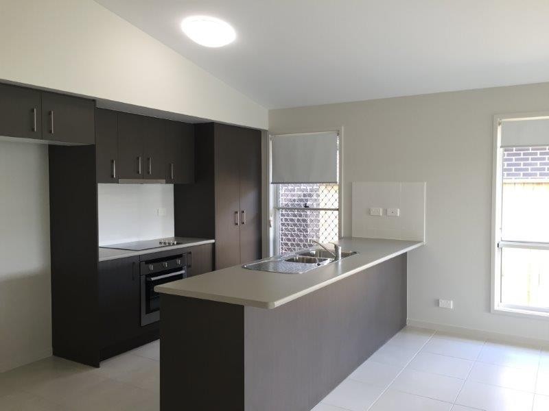 32 Brampton Way, Meridan Plains QLD 4551