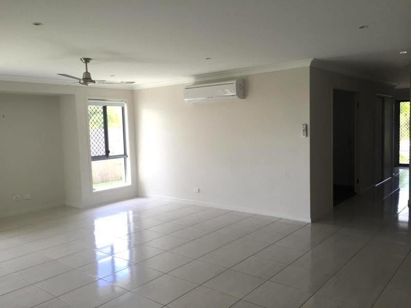 45 Hasslewood Crescent, Meridan Plains QLD 4551