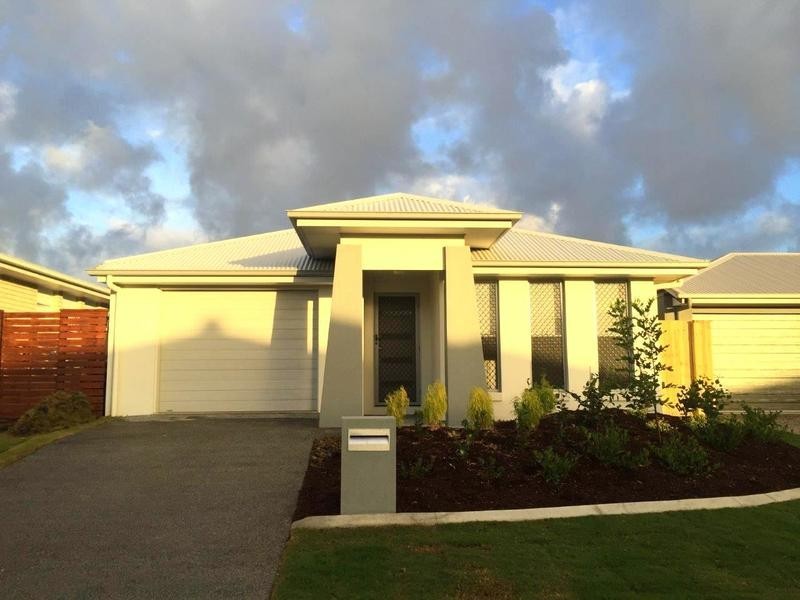 11 Brampton Way, Meridan Plains QLD 4551