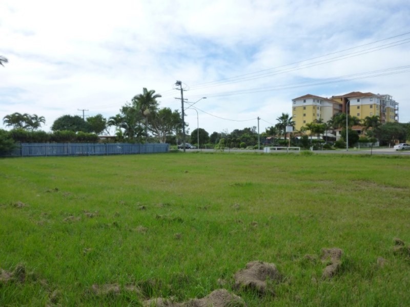 950-952 David Low Way, Marcoola QLD 4564