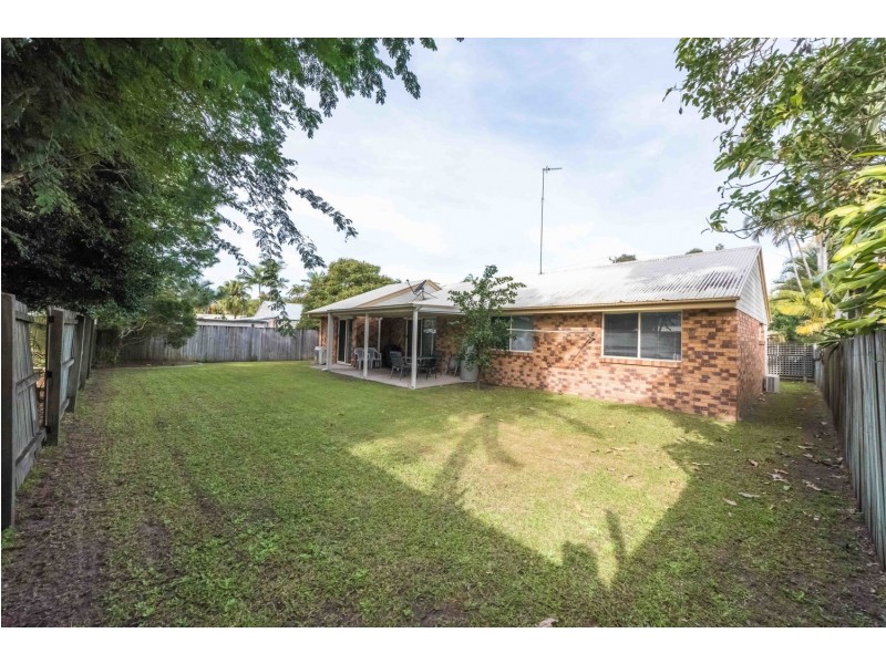2/115 Yandina Coolum Road, Coolum Beach QLD 4573