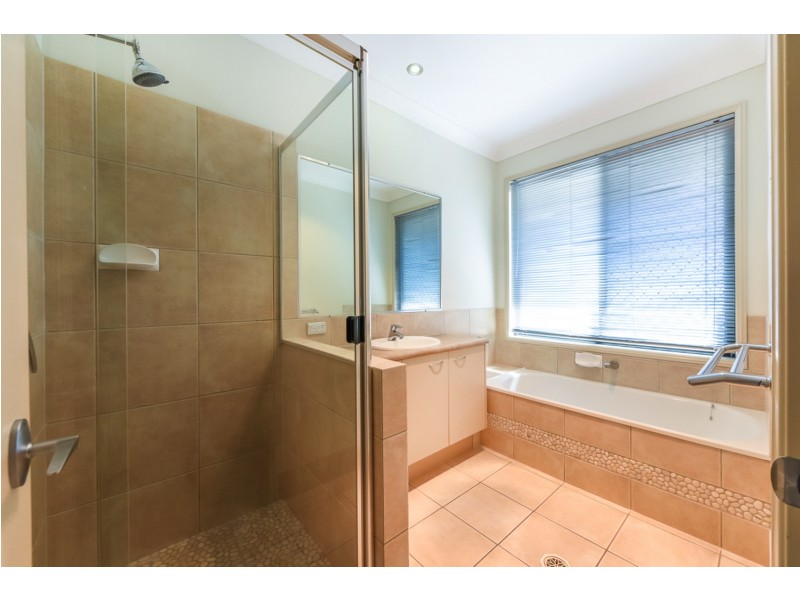 30 Greenside Court, Peregian Springs QLD 4573