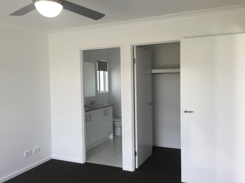 99 Hasslewood Crescent, Meridan Plains QLD 4551