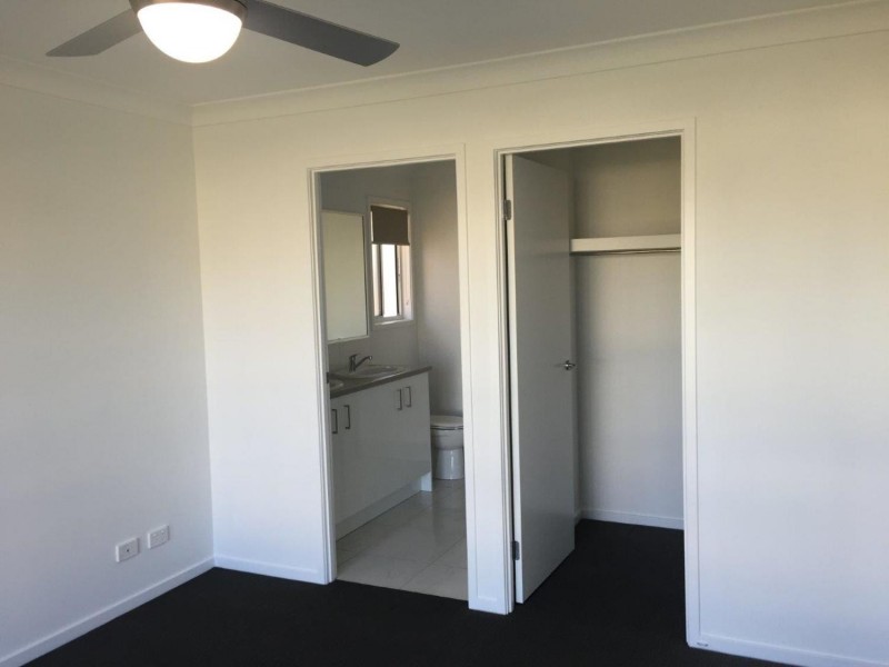 99. Hasslewood Crescent, Meridan Plains QLD 4551