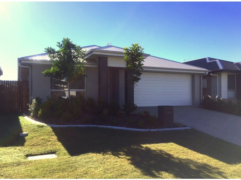 8 Brampton Way, Meridan Plains QLD 4551