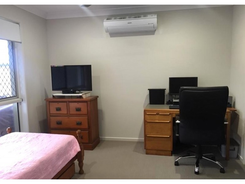 8 Brampton Way, Meridan Plains QLD 4551