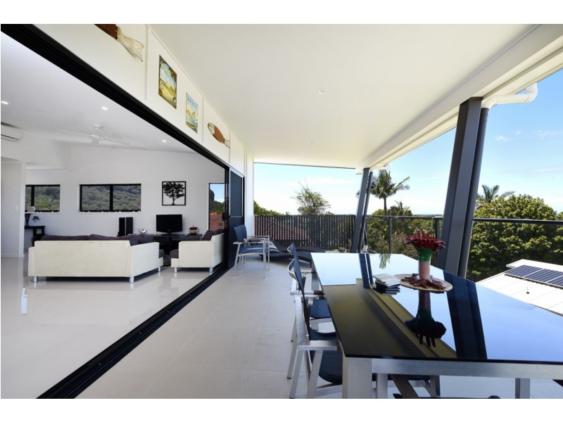 5 Marakari Crescent, Mount Coolum QLD 4573