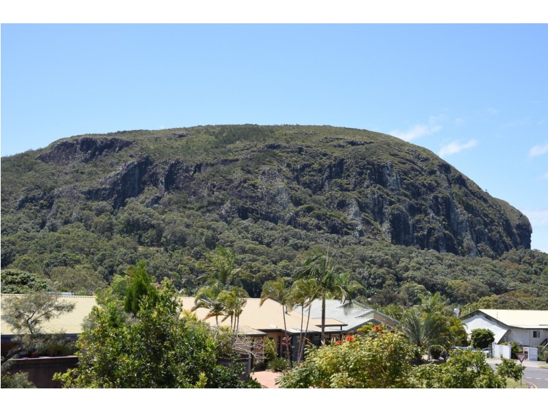 5 Marakari Crescent, Mount Coolum QLD 4573