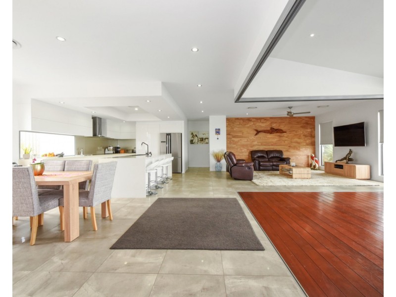 16 Breakers Place, Mount Coolum QLD 4573