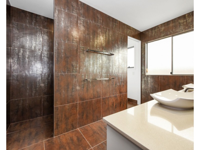 16 Breakers Place, Mount Coolum QLD 4573