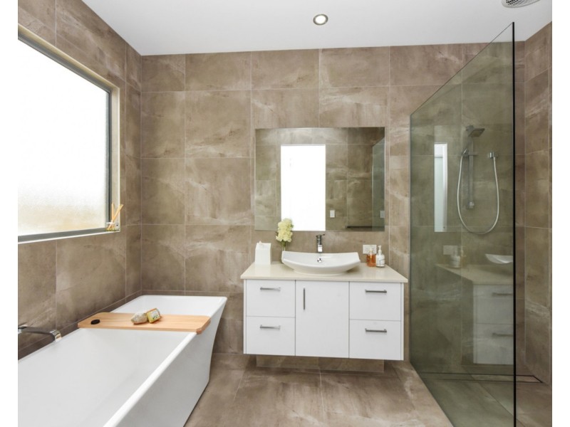 16 Breakers Place, Mount Coolum QLD 4573