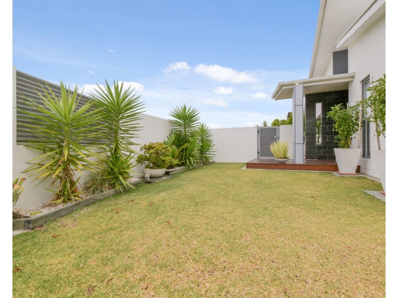 16 Breakers Place, Mount Coolum QLD 4573