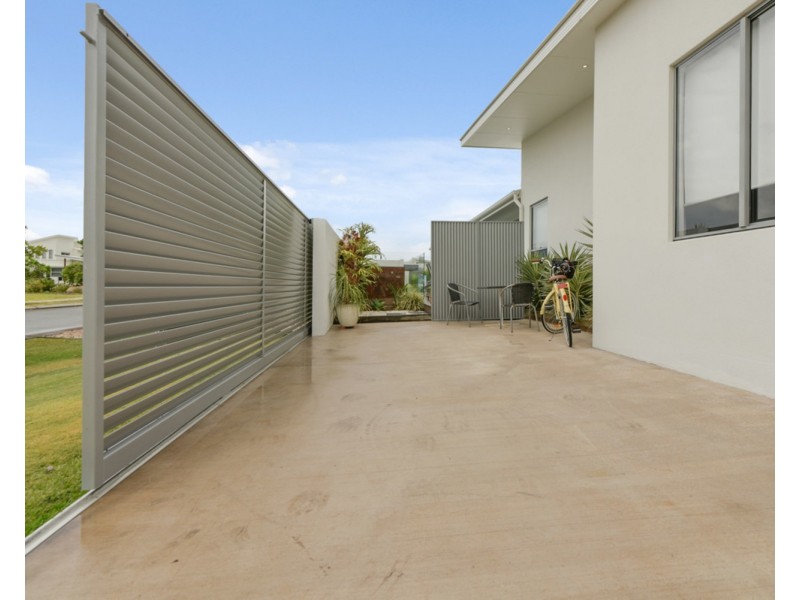 16 Breakers Place, Mount Coolum QLD 4573