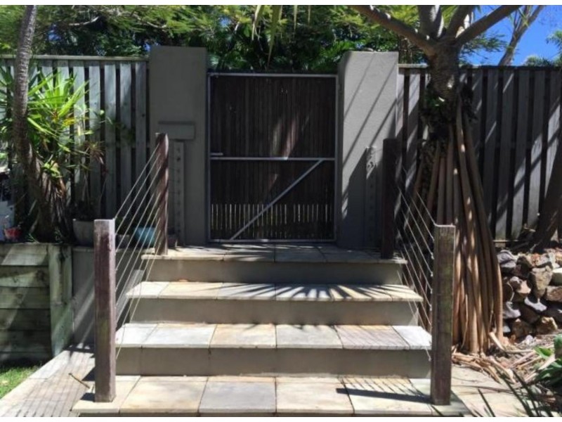 8 Lagoda Drive, Mount Coolum QLD 4573