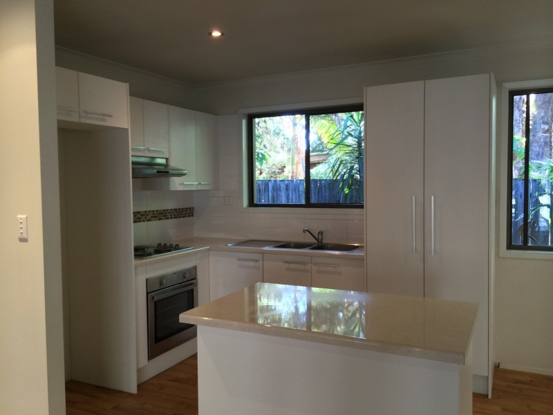 8 Lagoda Drive, Mount Coolum QLD 4573
