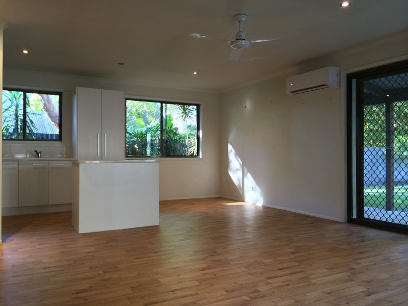 8 Lagoda Drive, Mount Coolum QLD 4573