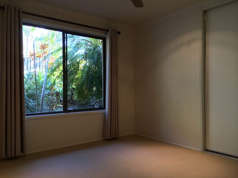 8 Lagoda Drive, Mount Coolum QLD 4573