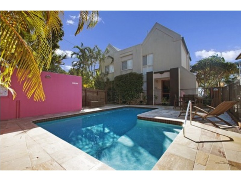2/21 Lang Street, Coolum Beach QLD 4573