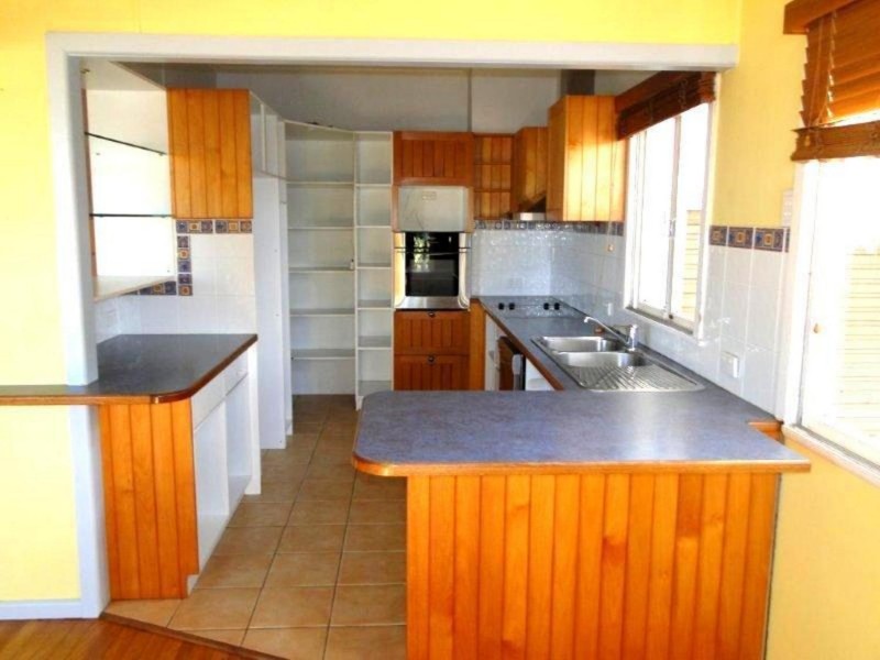 45 Arthur Street, Caloundra QLD 4551