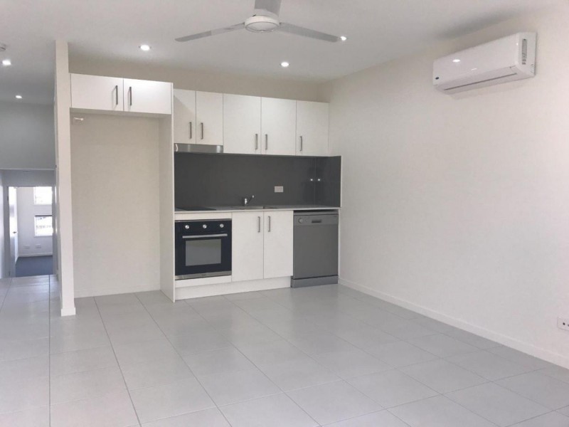2/5 Lake View Place, Bli Bli QLD 4560