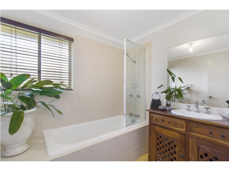 75 Tinarra Close, Maroochy River QLD 4561