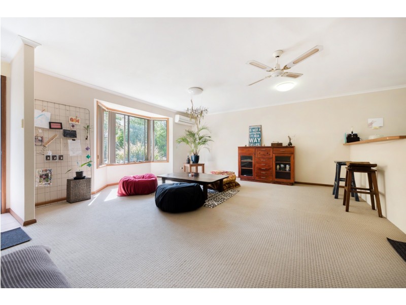 2/35 Jarnahill Drive, Mount Coolum QLD 4573