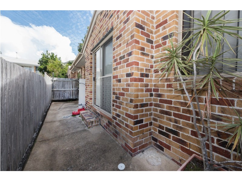 2/35 Jarnahill Drive, Mount Coolum QLD 4573