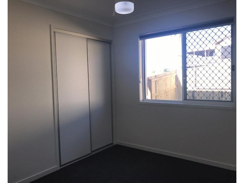 2/5 Lake View Place, Bli Bli QLD 4560