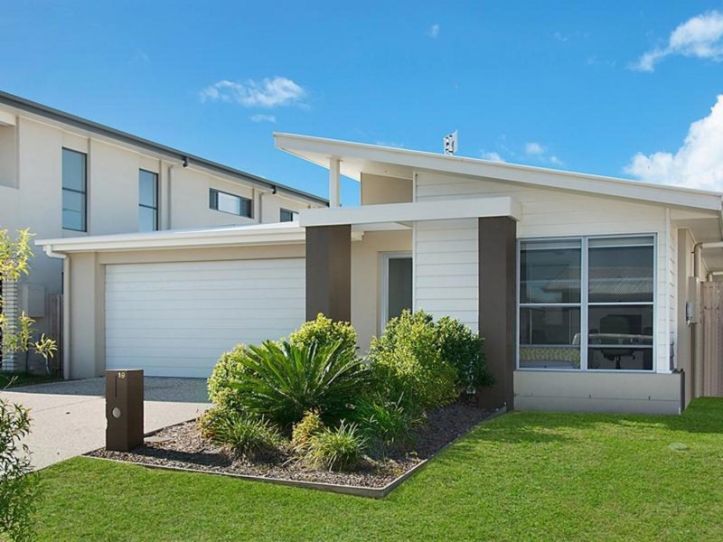 19 Promontory Street, Birtinya QLD 4575