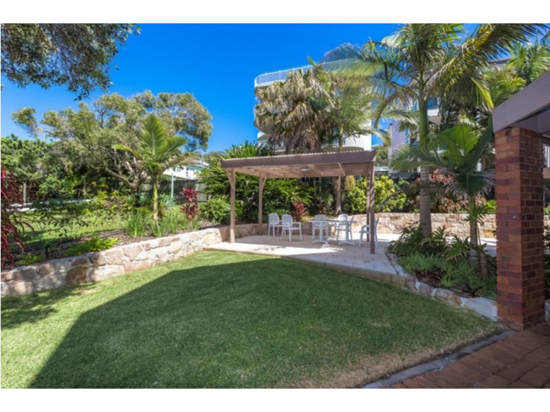 2/1682  David Low Way, Coolum Beach QLD 4573