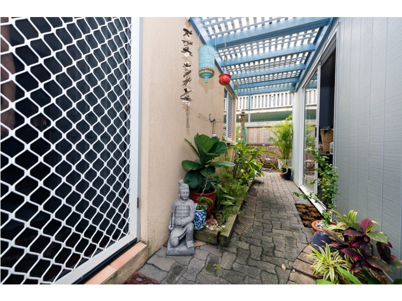 2/23 Ramilles Street, Mount Coolum QLD 4573