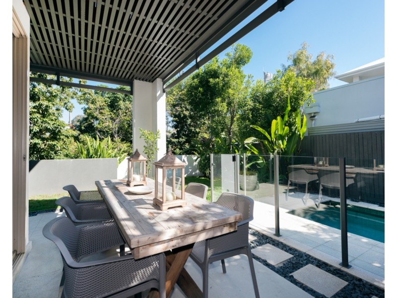 1/233-235 Weyba Road, Noosaville QLD 4566