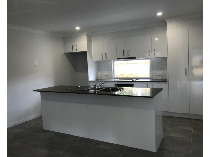 15 Buckley Street, Landsborough QLD 4550