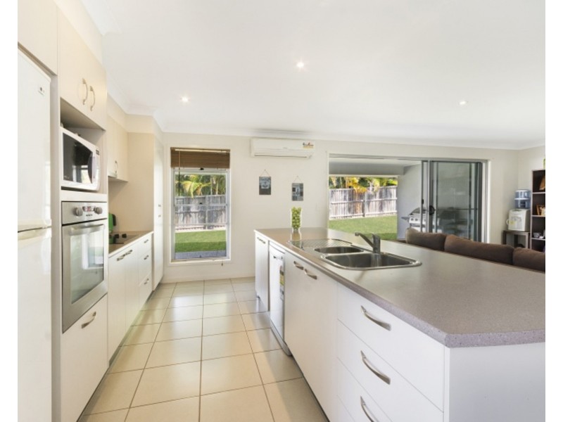 3 Waterville Way, Peregian Springs QLD 4573