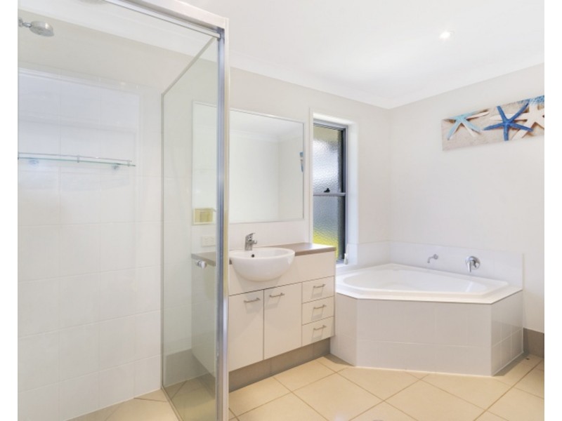 3 Waterville Way, Peregian Springs QLD 4573