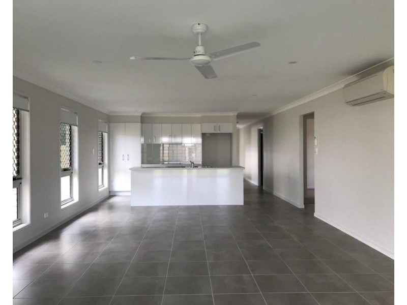 7 Buckley Street, Landsborough QLD 4550