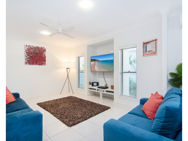 8 Wave Crescent, Mount Coolum QLD 4573