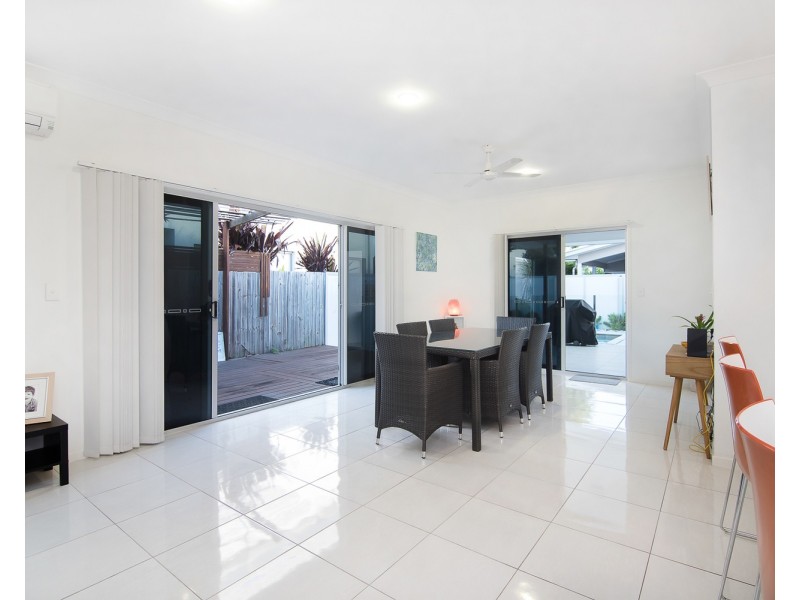 8 Wave Crescent, Mount Coolum QLD 4573