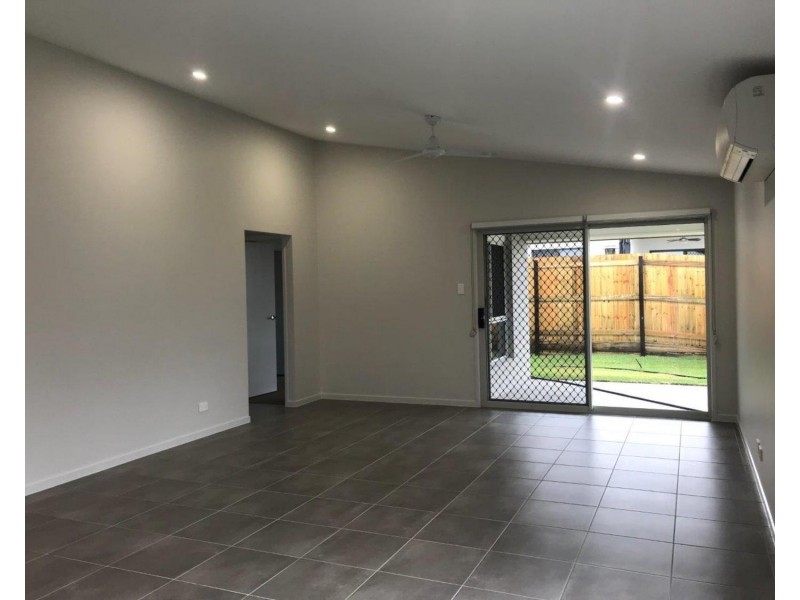 32 Toyne Street, Caloundra West QLD 4551