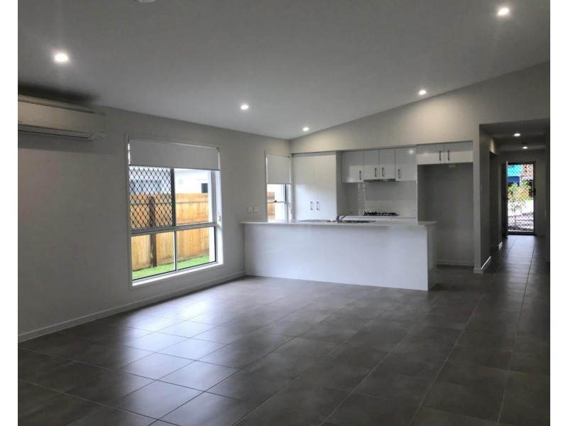 32 Toyne Street, Caloundra West QLD 4551