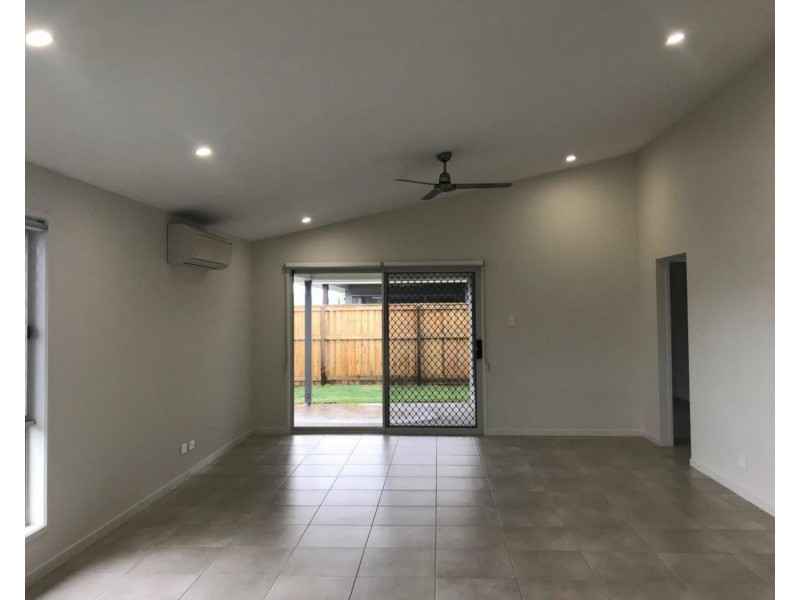 11 Sienna Crescent, Palmview QLD 4553