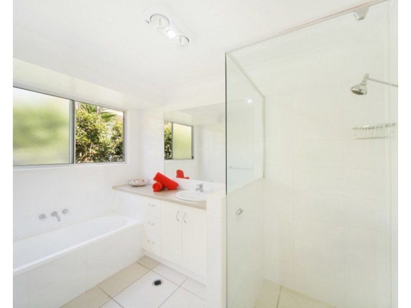 35 Neurum Road, Yaroomba QLD 4573