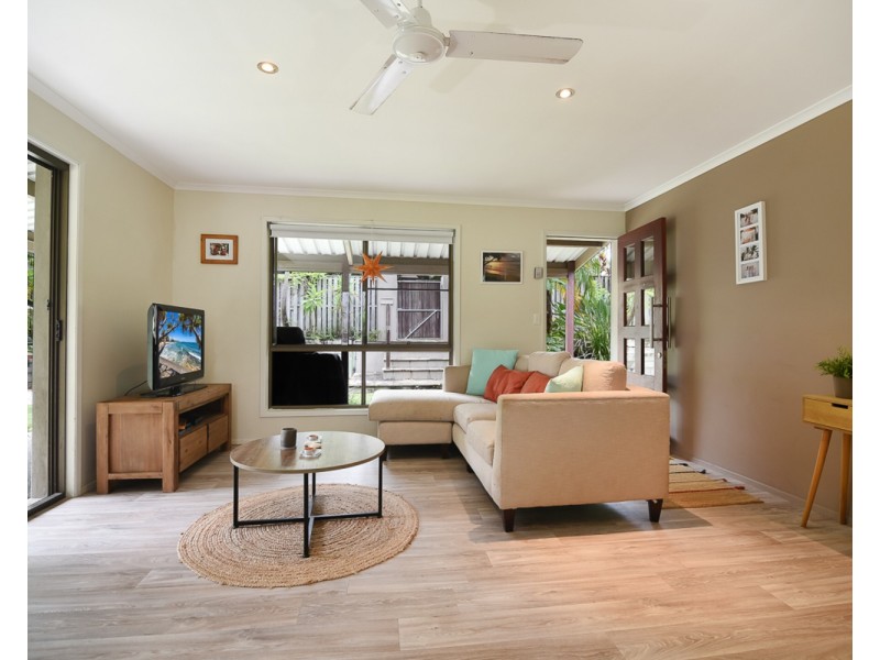 8 Lagoda Drive, Mount Coolum QLD 4573