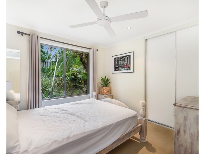 8 Lagoda Drive, Mount Coolum QLD 4573