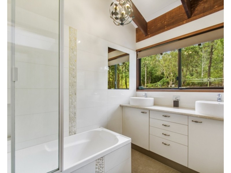 68 Bracken Fern Road, Yandina QLD 4561