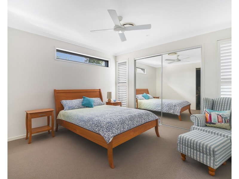 13 Maidstone Crescent, Peregian Springs QLD 4573